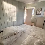 Cozy House With Sea View In Nyaraló