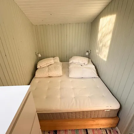 Cozy House With Sea View In Nyaraló